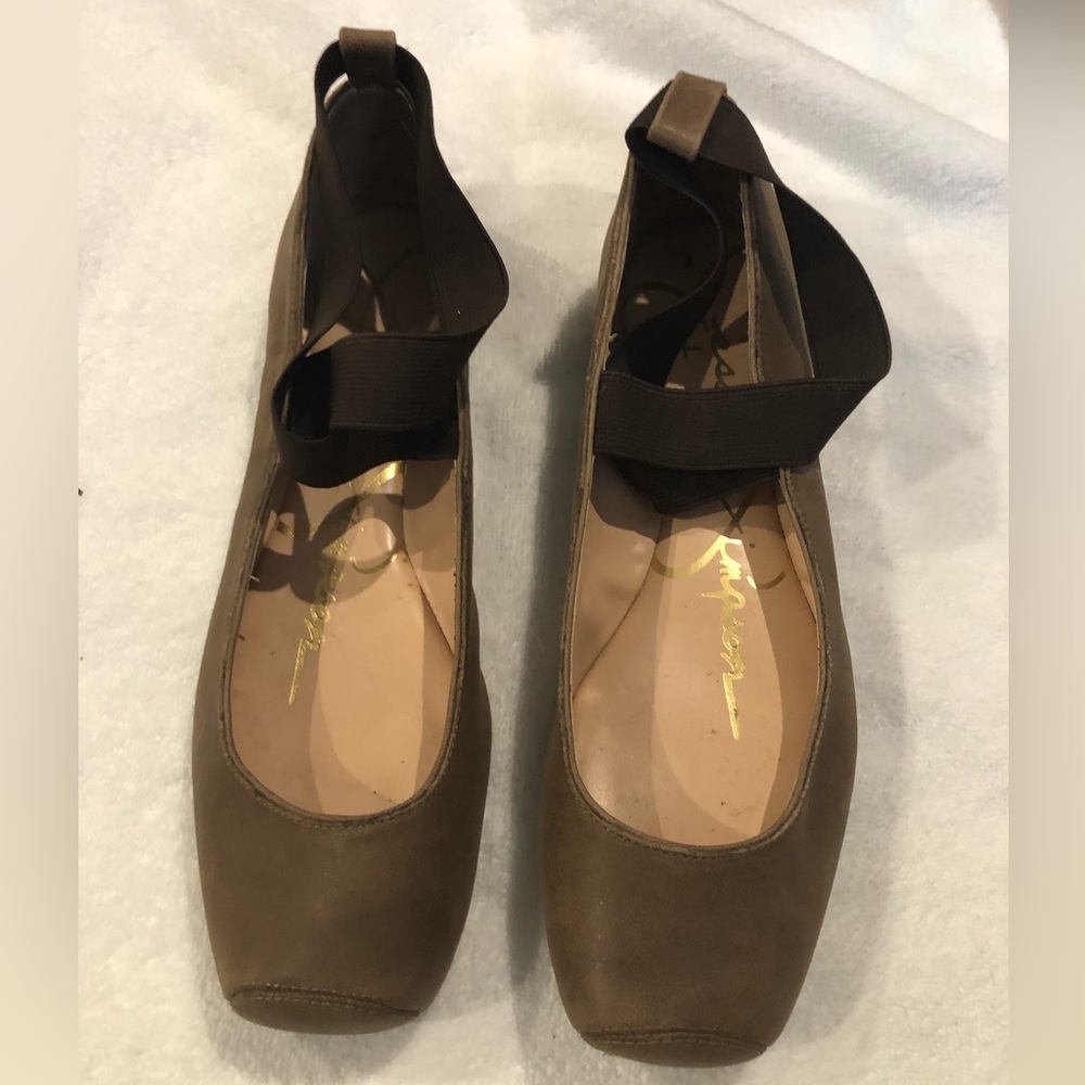Jessica Simpson Taupe Ballet Flats